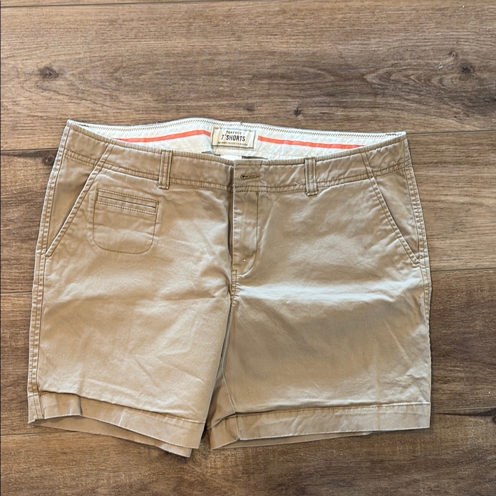 Old Navy Tan Bermuda Shorts Classic Cotton Twill